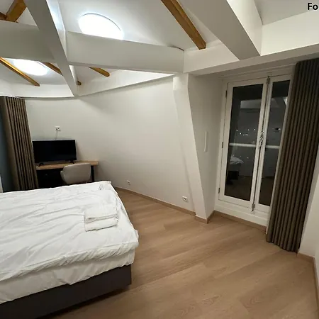 Voyagers * Amsterdam