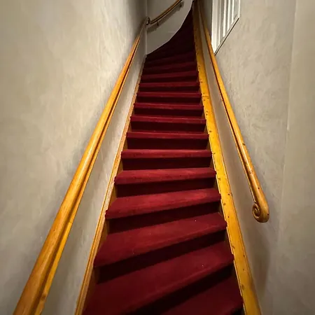 Hotel Voyagers
